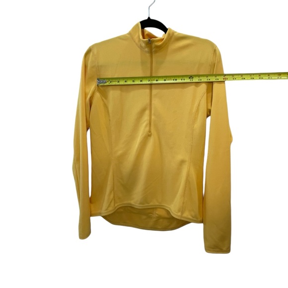 MEC yellow long sleeve 1/4 zip with 3 back pockets size large - Picture 6 of 7